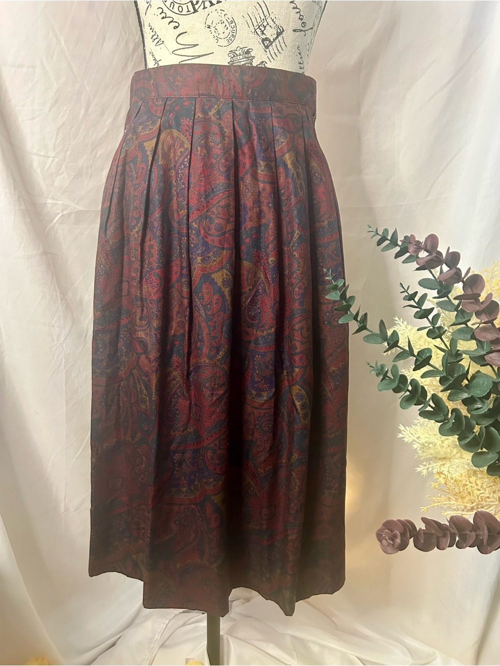Vantage Classy Cottagecore Brooks Brothers Paisley Burgundy, Navy, Gold Skirt